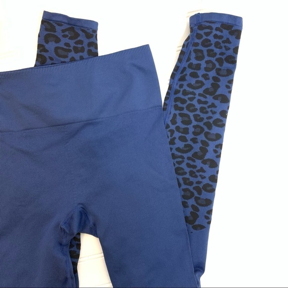 Fabletics Seamless Leopard Print Blue Leggings 66 - Picture 3 of 9